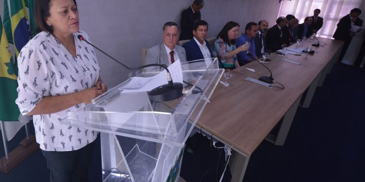 “Cada centavo que entrar no cofre usarei para pagar os servidores”, diz Fátima