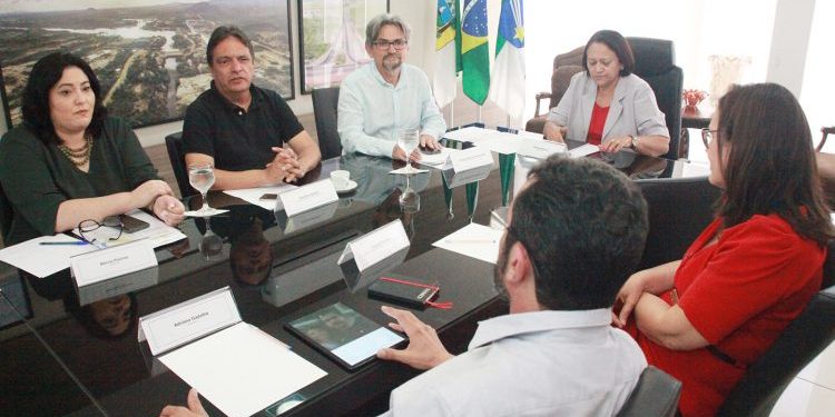 Governo estuda abrir consórcios com prefeituras para regionalizar saúde