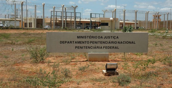 Mais 15 presos do Ceará são transferidos para a Penitenciária Federal de Mossoró