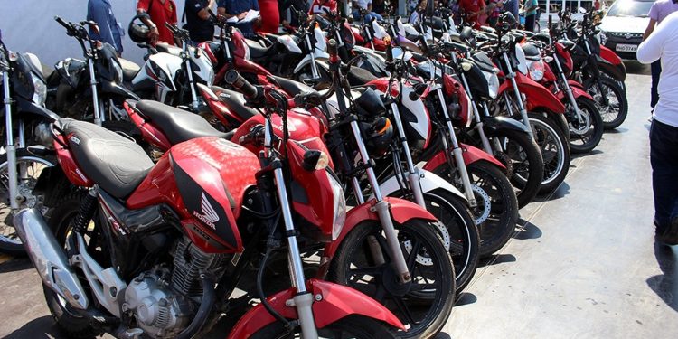 Assembleia do RN aprova lei que perdoa dívidas do IPVA para motociclistas