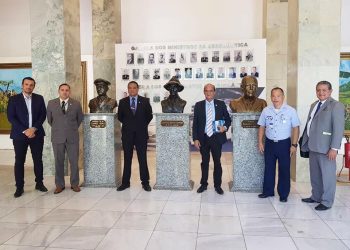 Prefeito apresenta Centro Cultural da 2ª guerra ao Comando da Aeronáutica –