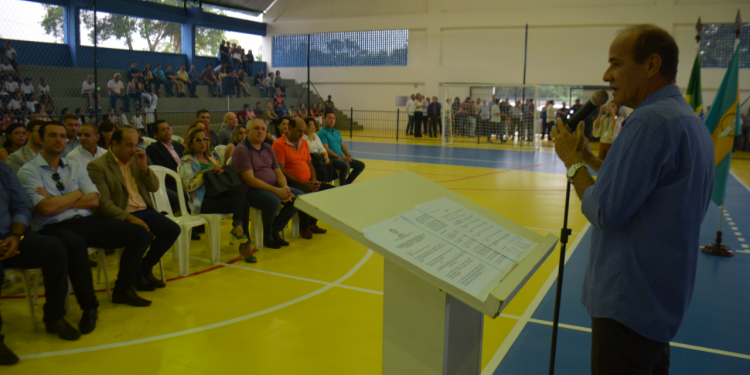 Após reforma, ginásio poliesportivo é reinaugurado em Parnamirim