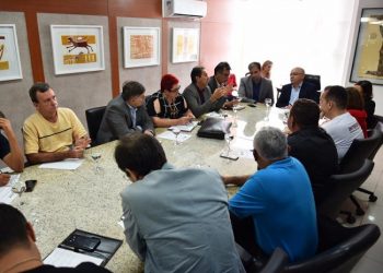 Governo vai pagar no dia 15 salário integral de quem ganha até R$ 5 mil