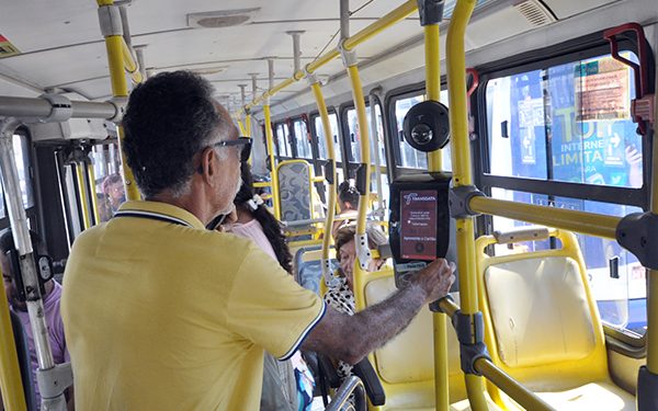 Ação popular tenta anular duplicidade de valores cobrados com a nova tarifa de ônibus
