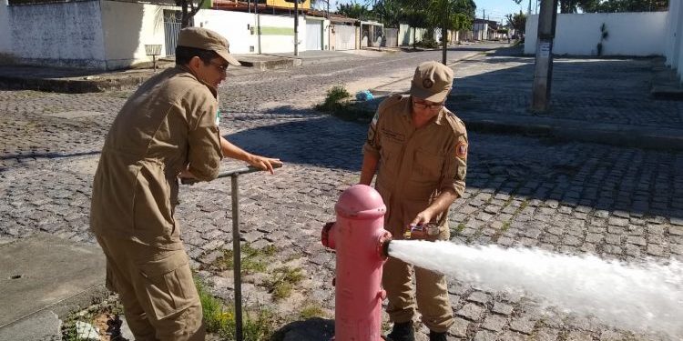Bombeiros monitoram hidrantes públicos da Região Metropolitana