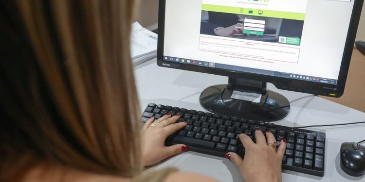 Governo pretende digitalizar mil serviços até o ano que vem