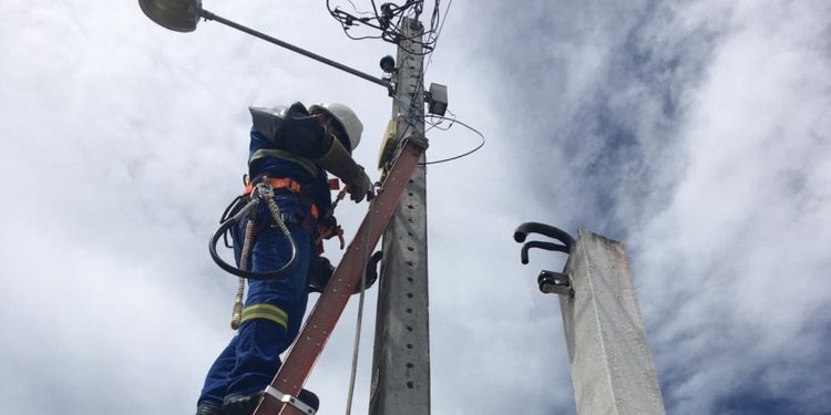 Cosern desativa 2.183 ‘gatos’ de energia nos 4 primeiros meses do ano