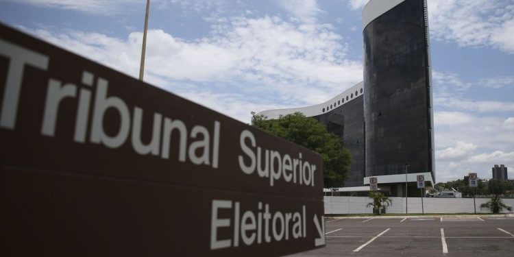 TSE começa a discutir aperfeiçoamento de normas para futuras eleições
