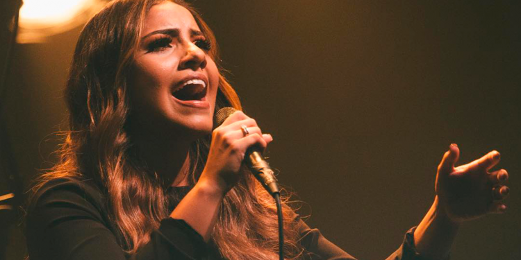 Gabriela Rocha participa de evento em Natal