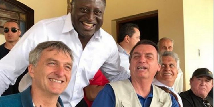 Bolsonaro diz que sua família sofreu ‘devassa’ da Receita Federal