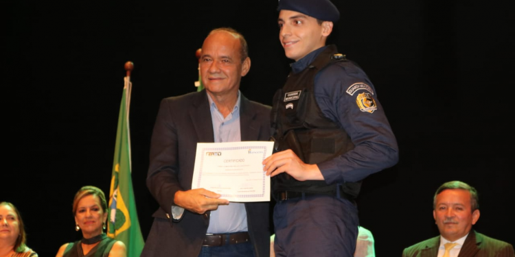 Guarda Municipal é entregue à população de Parnamirim