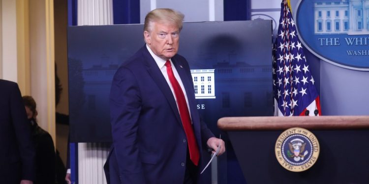 EUA antecipam suspensão de viagens do Brasil