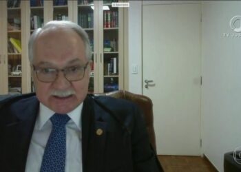 Covid-19: Fachin determina que presos do grupo de risco em cadeias lotadas deixem o regime semiaberto