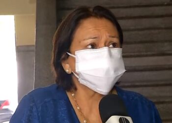 Fátima diz que vacina negociada com Rússia será integrada a plano nacional de imunização