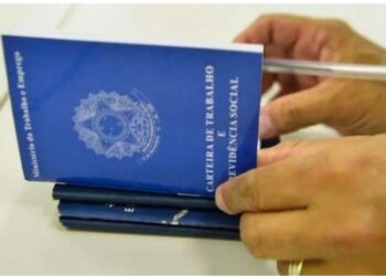 Desemprego cai para 14,1 % mas ainda atinge 14,4 milhões de pessoas
