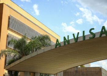 Anvisa pede à PF, PGR e governo apuração sobre novas ameaças sofridas por servidores após liberar vacina contra covid-19 a crianças