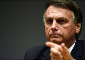 Bolsonaro: inquérito aberto por Morais é “abuso” e “que tudo tem limite”