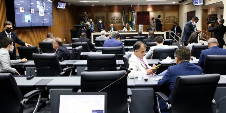 Lei Orçamentária Anual 2022 é aprovada na Câmara Municipal de Natal com 957 emendas e receita de R$ 3,7 bilhões