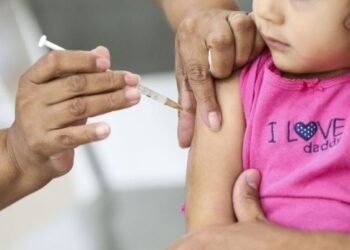Queiroga prevê vacinação infantil ainda em Janeiro