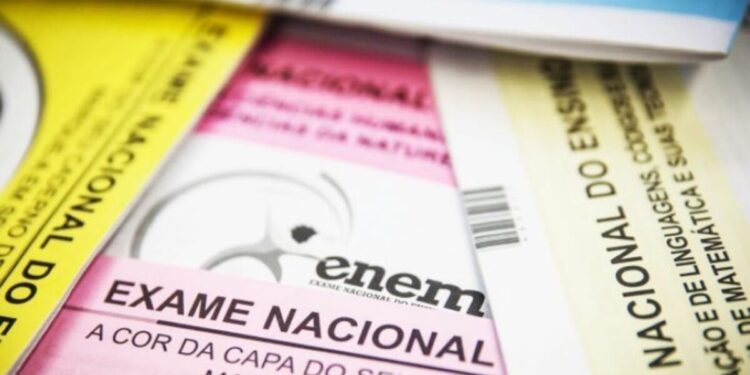 Apenas 10 alunos tiraram nota 1000 na redação do Enem; 7 são do Nordeste