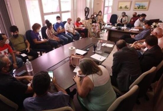 Governo apresenta proposta para pagar reajuste de 33,24% aos professores