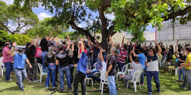 Delegados de Polícia rejeitam nova proposta e se retiram da mesa de negociação