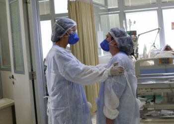 87,3% dos médicos brasileiros tiveram Covid-19 nos últimos 2 meses, aponta estudo