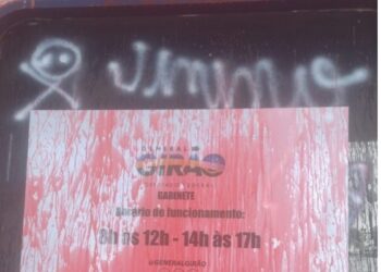 Criminosos vandalizam gabinete do deputado Girão e propagam crme de ódio