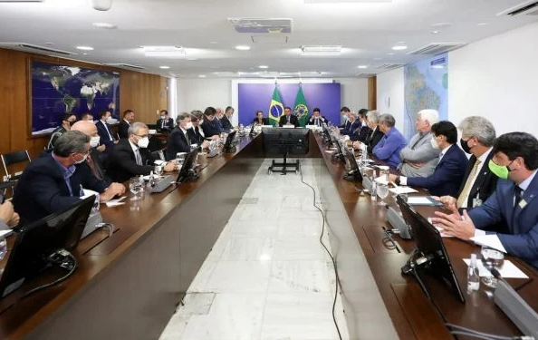 Veja quais ministros deixarão governo para disputar as eleições