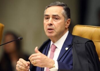 Barroso prorroga proibição para despejo de imóveis até junho de 2022