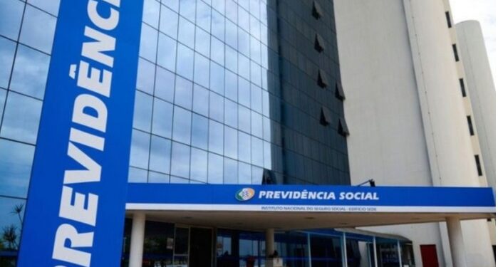 13° do INSS começa a ser pago para 31,6 milhões de pessoas nesta segunda (25)