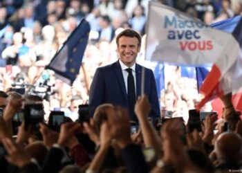 Reeleito, Macron promete unir França e diz que novo mandato não será de continuidade