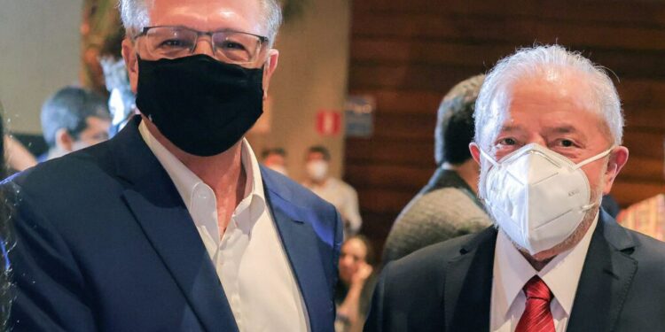 Alckmin deve ser anunciado como vice na chapa de Lula nesta sexta