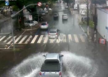 Pontos de alagamentos se formam por causa das chuvas em Natal, confira locais