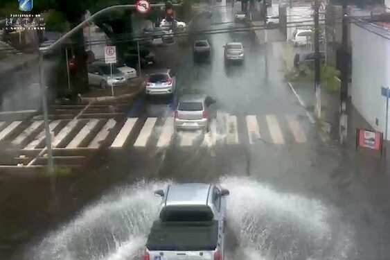 Pontos de alagamentos se formam por causa das chuvas em Natal, confira locais