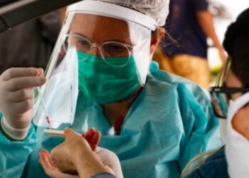 Números de casos de covid cresce 338% em 10 dias no RN