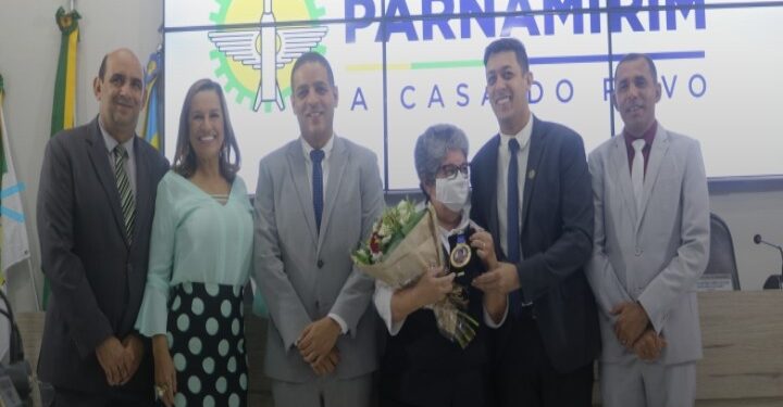 Sessão Solene homenageia Assistentes Sociais de Parnamirim
