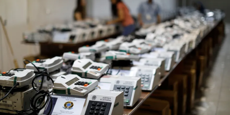 Defesa diz que Forças Armadas indicarão representantes para fiscalizar sistema de votação