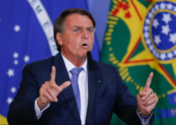 Bolsonaro diz que Lula quer soltar jovens presos como Petro