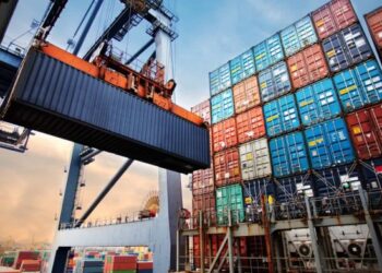 Balança comercial tem superávit de US$ 36,82 bilhões no acumulado do ano