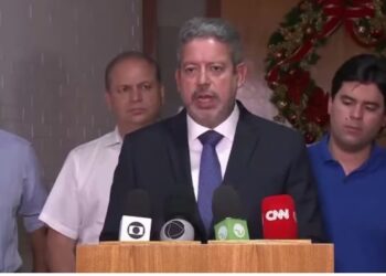 Plano de Lira para dobrar Lula