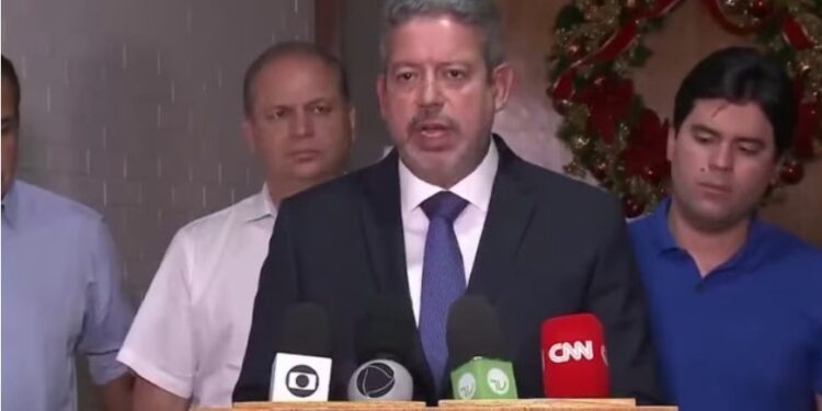 Plano de Lira para dobrar Lula