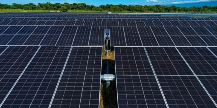 Uso de energia solar cresce no Brasil, com 19 GE de potência instalada