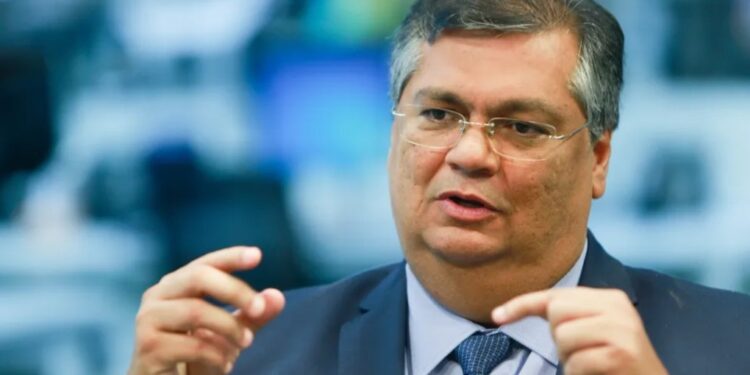 “Tudo será revisto”  diz Dino sobre segurança na posse de Lula