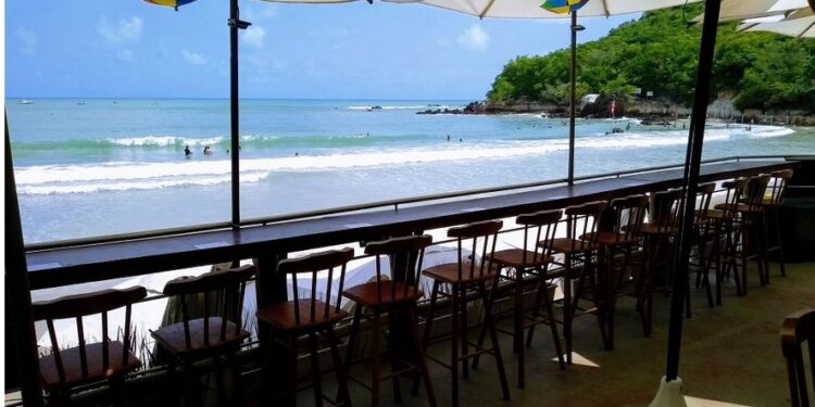 Bandidos fazem arrastão em restaurantes de Ponta Negra