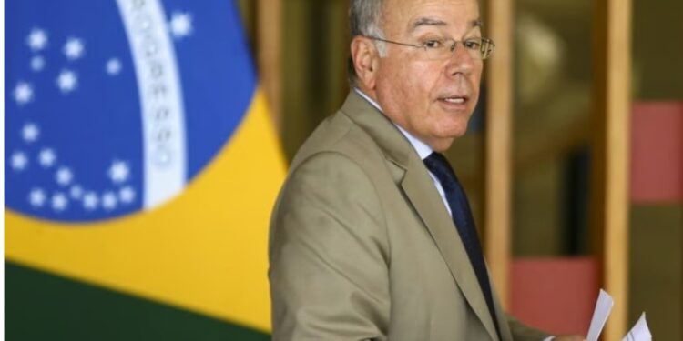 Brasil não exige retirada das tropas russas da Ucrânia, diz chanceler