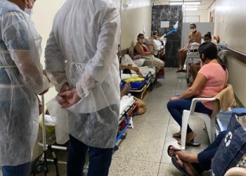Filas no Walfredo Gurgel, a herança do descaso