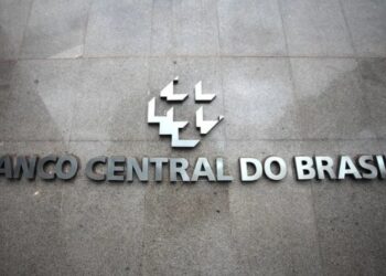 Banco Central projeta crescimento do PIB de 1.8% em 2024 e eleva chance de inflação estourar meta