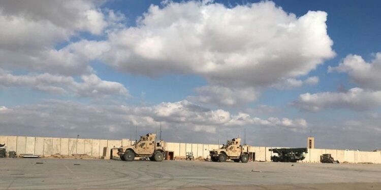 Bases militares dos EUA no Iraque e na Síria são atacadas por drones e foguetes