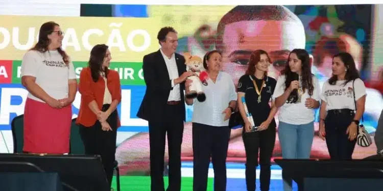 RN lança Política para fortalecer alfabetização das crianças potiguares
